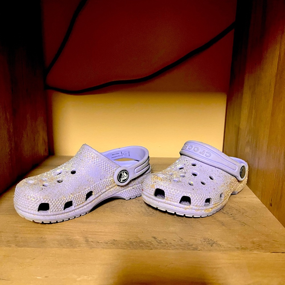 Purple sparkle crocs